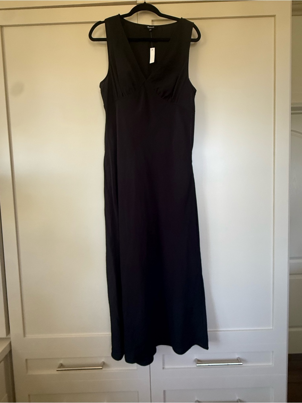 Madewell Elegant Black V-Neck Maxi Dress